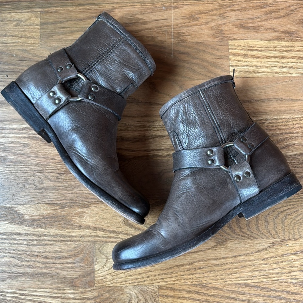 Frye Phillip Harness Short Boots - Picture 2 of 9
